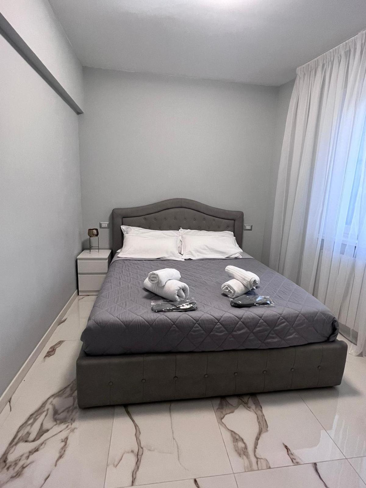 ヴェローナCasa Di Zinaアパートメント エクステリア 写真